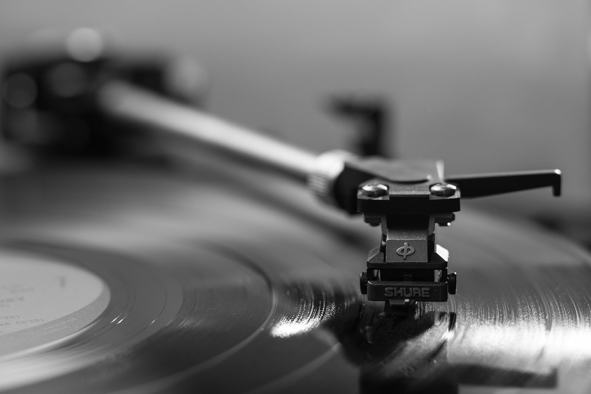 The Ultimate Guide to Vinyl Record Sizes and Speeds